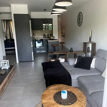 Bel Appartement T3 Dans Residence Neuve *