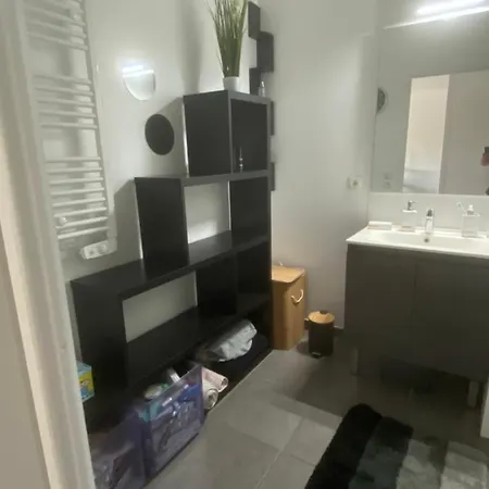 Bel Appartement T3 Dans Residence Neuve Appartement *